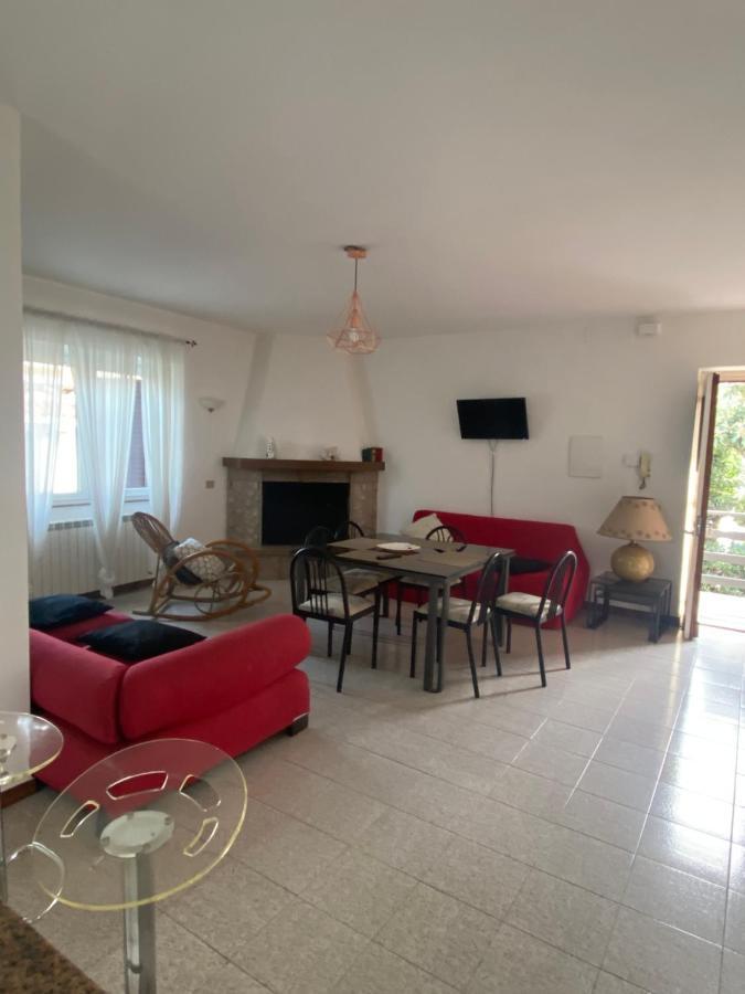 A Casa Di Iole Apartment Cogna Bagian luar foto