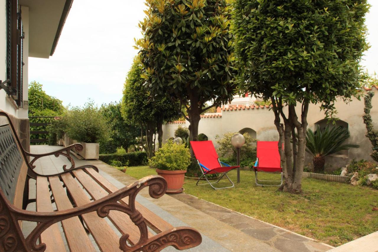 A Casa Di Iole Apartment Cogna Bagian luar foto